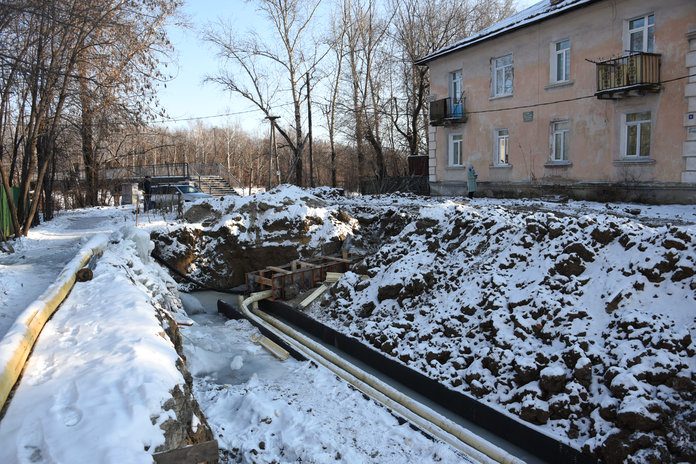 На дворе середина декабря окрестность охваченная. Теплотрасса Орел. Безлотковая теплотрасса. Орел жилые теплотрассы. Ногинск-9 теплотрасса.