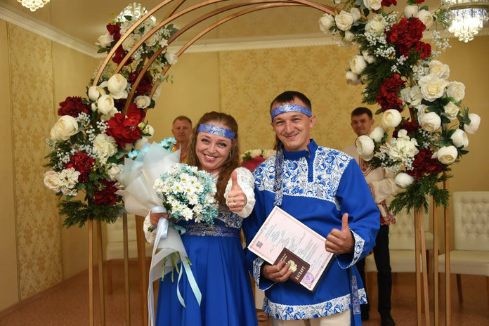 Свадьбу по-старорусски сыграли в Свободном
