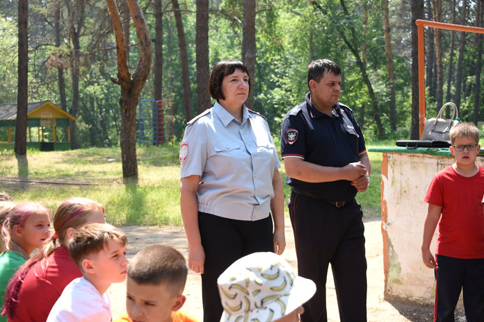 Первая смена в детском лагере ЗабЖД «Сосновый бор» началась с акции «Безопасные каникулы»