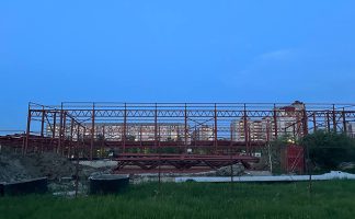В Приамурье продолжается строительство круглогодичной ледовой арены